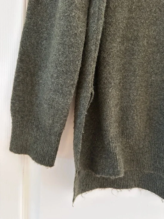 Olive green knit polo sweater, Size XS - Picture 6 of 9